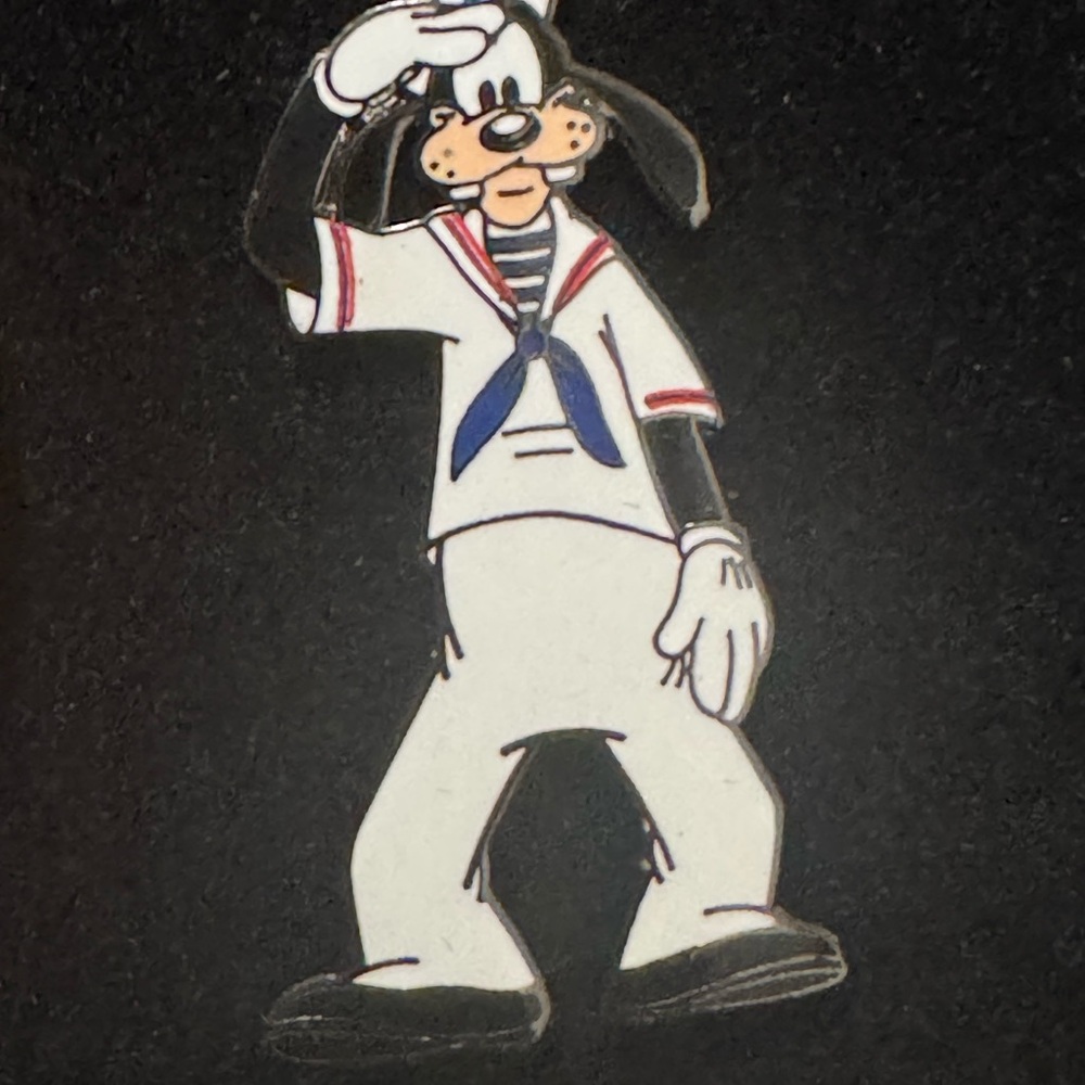 Disney Goofy Sailor Pin - White and Blue